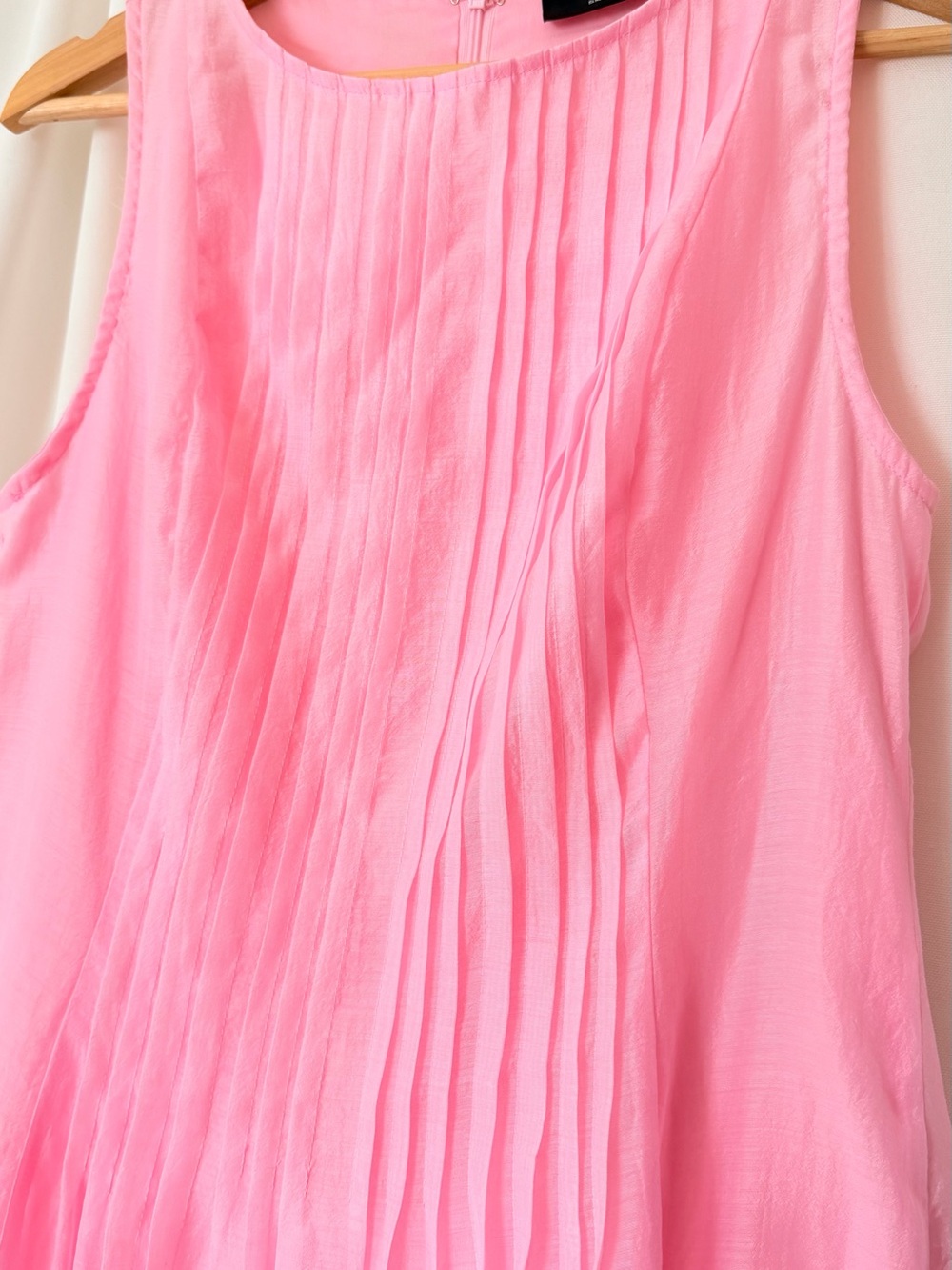 Vici Light Pink Pleated Sleeveless Dress - Picture 14 of 16